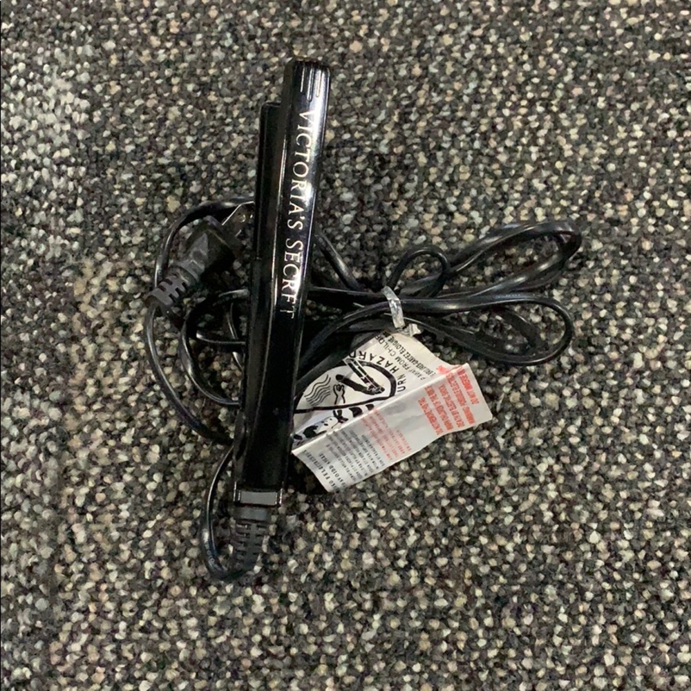 Victoria’s Secret Mini Flat Iron